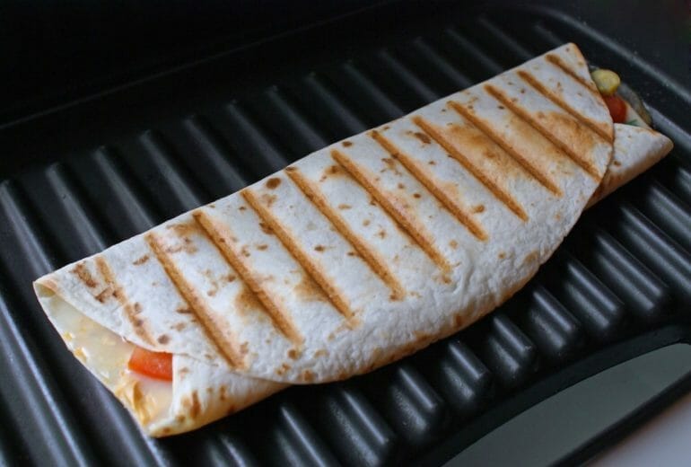 how to grill a tortilla
