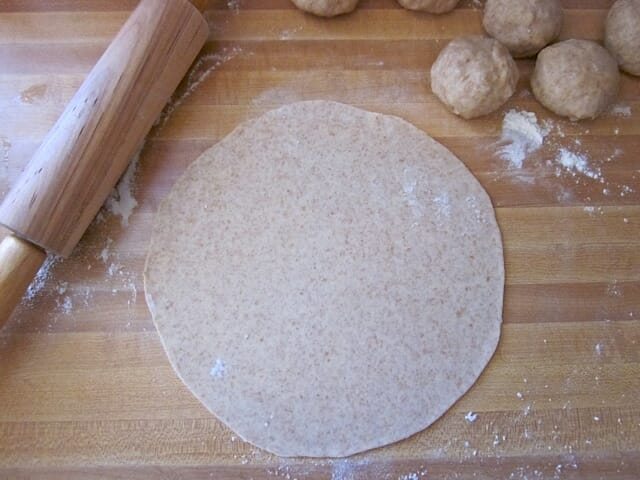 how to roll out tortillas
